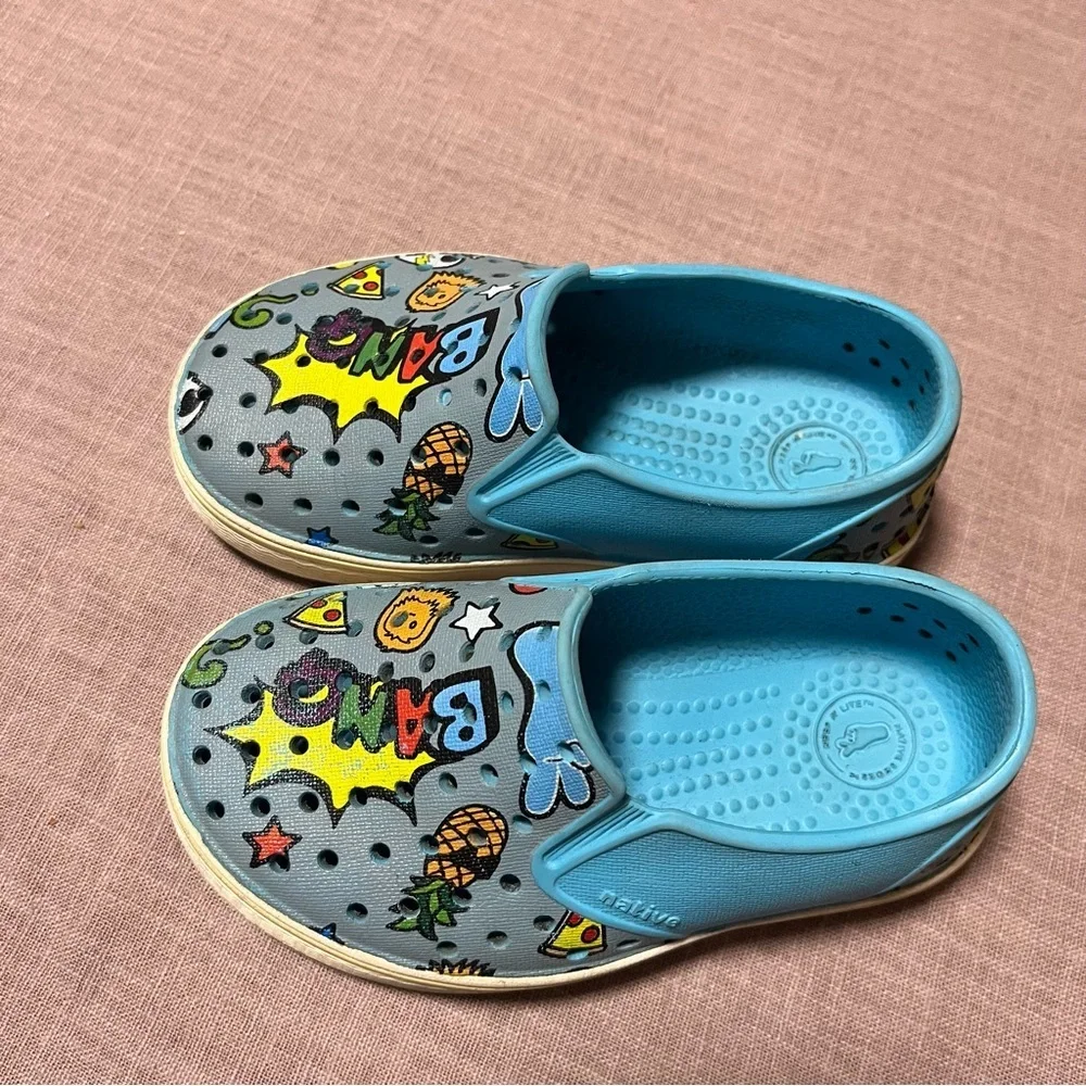 Native Kids Graphic Slip-On Shoes - Gray and Blue Mikes Print Size 8